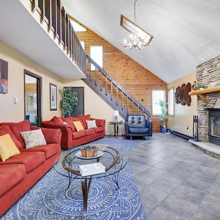 Chalet Renovated Near Casino, Camelback , Kalahari 4Bdrms Firepit Hot Tub Game Room Tobyhanna Ngoại thất bức ảnh