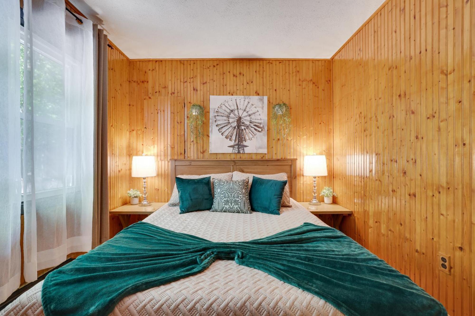 Chalet Renovated Near Casino, Camelback , Kalahari 4Bdrms Firepit Hot Tub Game Room Tobyhanna Ngoại thất bức ảnh